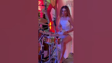 Percussionist 8000768-3