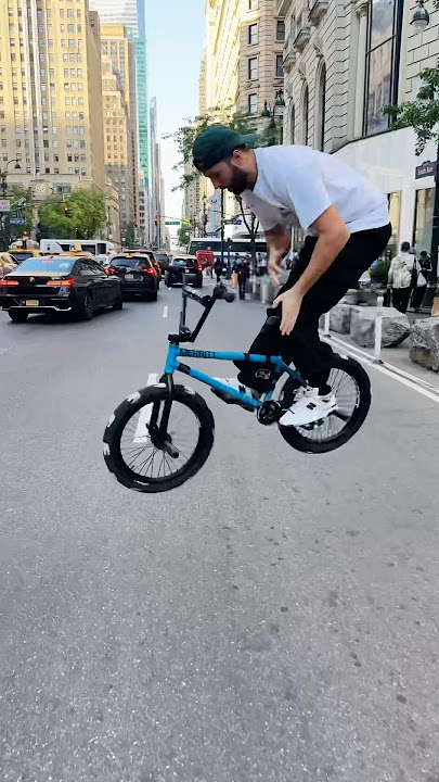 Barspins in NYC Traffic #bmx #bike