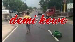 Story WA lucu demi kowe