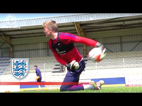 England U21 goalkeepers tested in Toulon | Inside Training