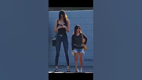 Thumbnail of Kourtney vs kendall 👭 height edition #kendalljenner #kourtneyKardashian  #shorts