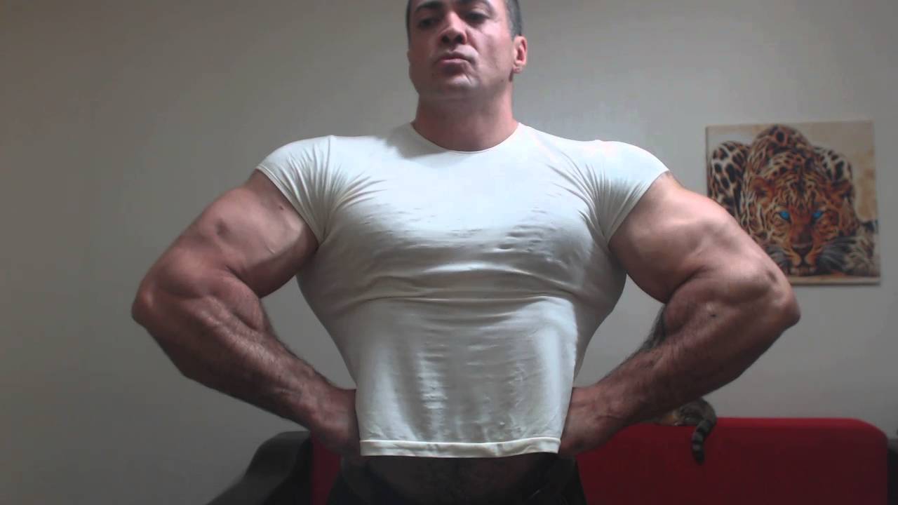 Carin The Bodybuilder-Muscles are to big for the Tshirt - YouTube