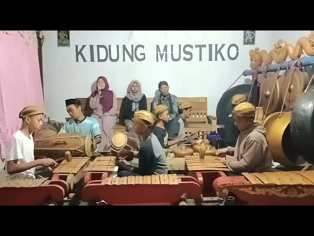 KIDUNG MUSTIKO || SHOLAWAT BURDAH VERSI GAMELAN class=