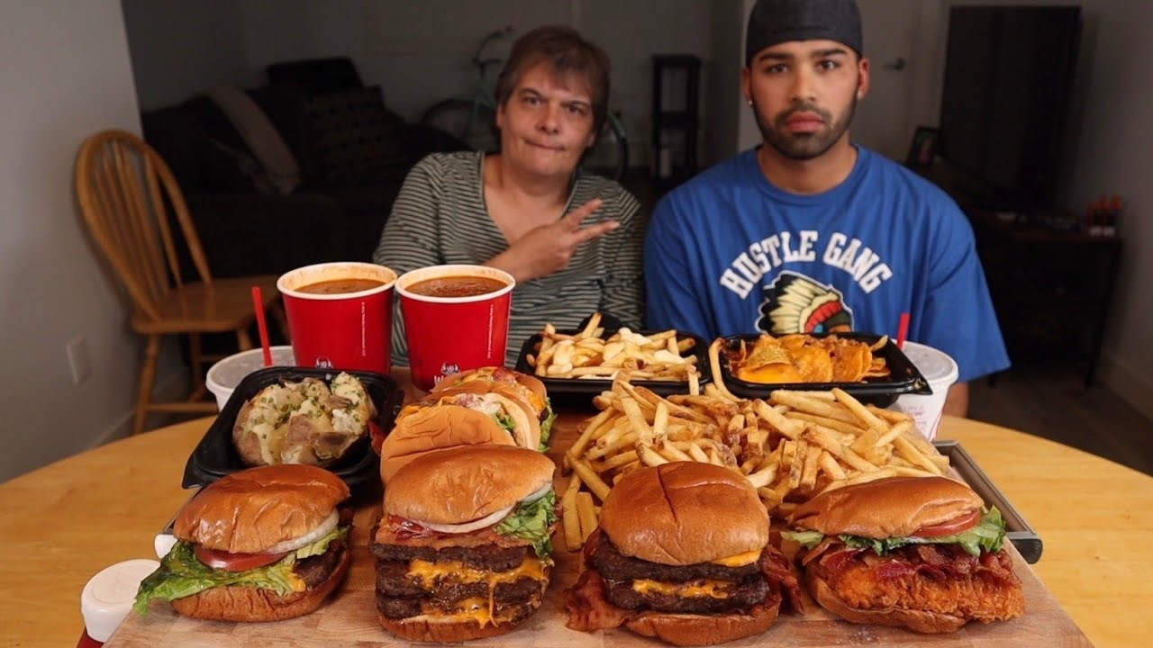 WENDY'S MUKBANG WITH MOM