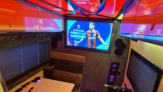 Vi̇p Tasarim 2 Kat Asansör Ranza Yatakli 102 Ekran Smart Tv Karavan