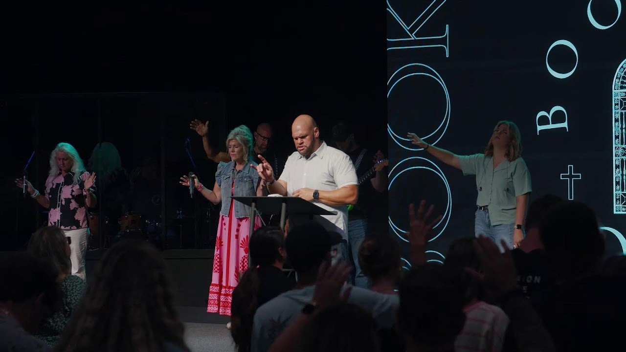Sunday Worship /// 11 AM