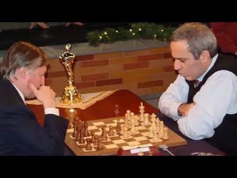Garry Kasparov vs Anatoly Karpov (1990) Too Klose for Komfort