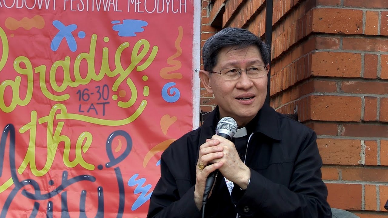 Meeting with cardinal Luis Antonio Tagle in St. Anna's Gardens in Lodz (WYD 2016)