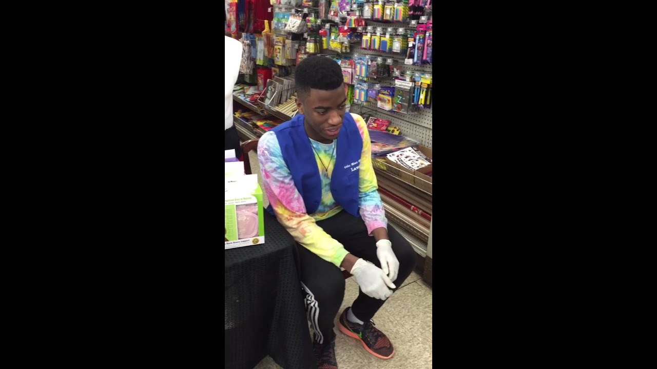 Zero Compression back support relieves back pain instantly! Watch the testimonial.