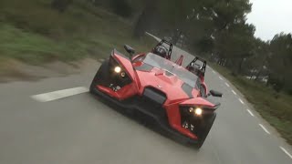 Mélange de voiture et de moto, la Polaris Slingshot