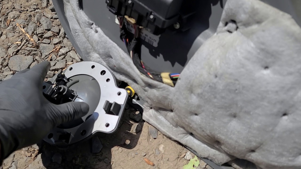 Replacing Interior Door Handles on a Jeep Commander YouTube