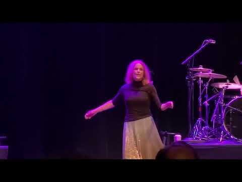 Belinda Carlisle -