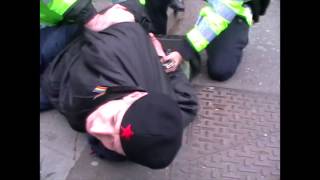 Peter Tatchell attempts citizens arrest on Indonesian President. Free West Papua!!