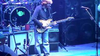 Watch Phish Poor Heart video