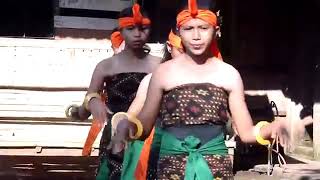 Tarian Sumba Barat Daya  Ikut Irama Gong