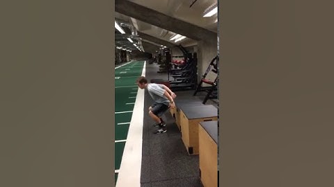 Depth Drop Jump w. Pause