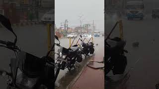 फतेहाबाद में मूसलाधार बरसात, सड़कों पर इकट्ठा हुआ पानी