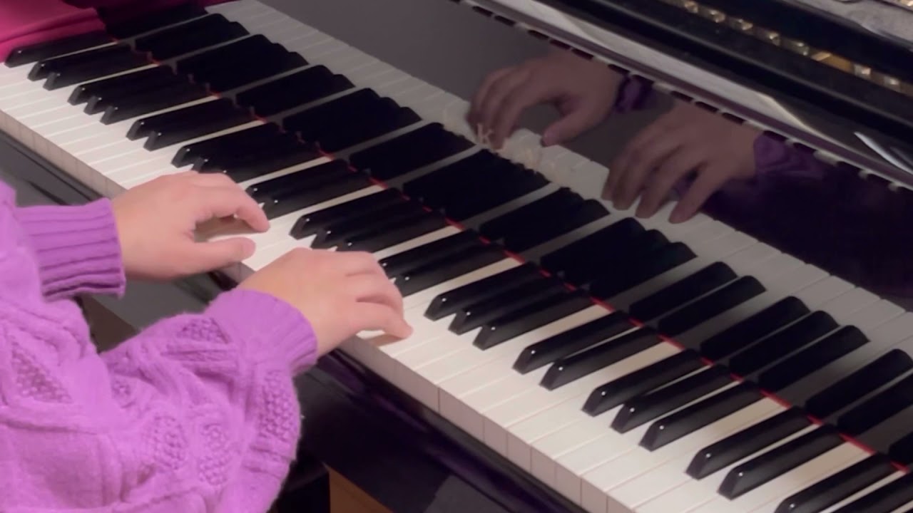 サンタが街にやってくる - YouTube