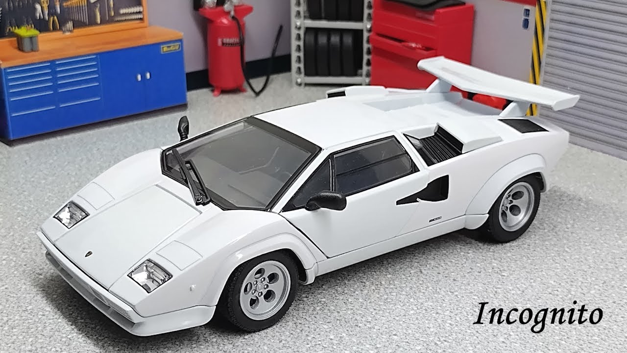 Lamborghini Countach LP5000 S - Welly - 1/24 - YouTube