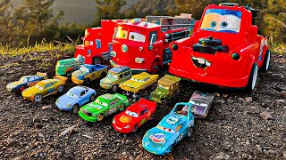 Disney Pixar Cars full of sand: Lightning McQueen, Dinoco, Mater, Cruz Ramirez, Jackson Storm