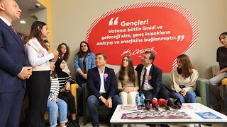 Ekrem İmamoğlu, kız öğrenci yurdunda gençlerle sohbet etti