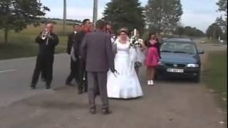Nunta in Moldova. Старомолдавский обряд с мусорником на свадьбе. Nunta in Moldova. Старомолдавский обряд с мусорником на свадьбе.