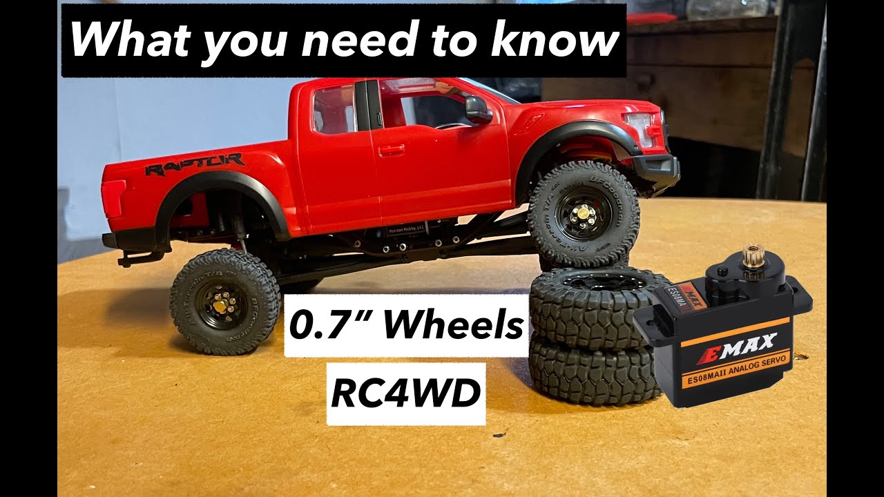 SCX24 Gets Emax Servo 0.7