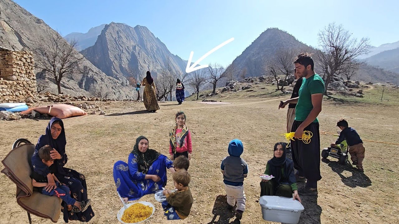 Taban's farewell toFatima and Ali, beforemeetinghis mother and Ziba, and aday ofwork at home🐎🐑🐓👨‍👩‍👧