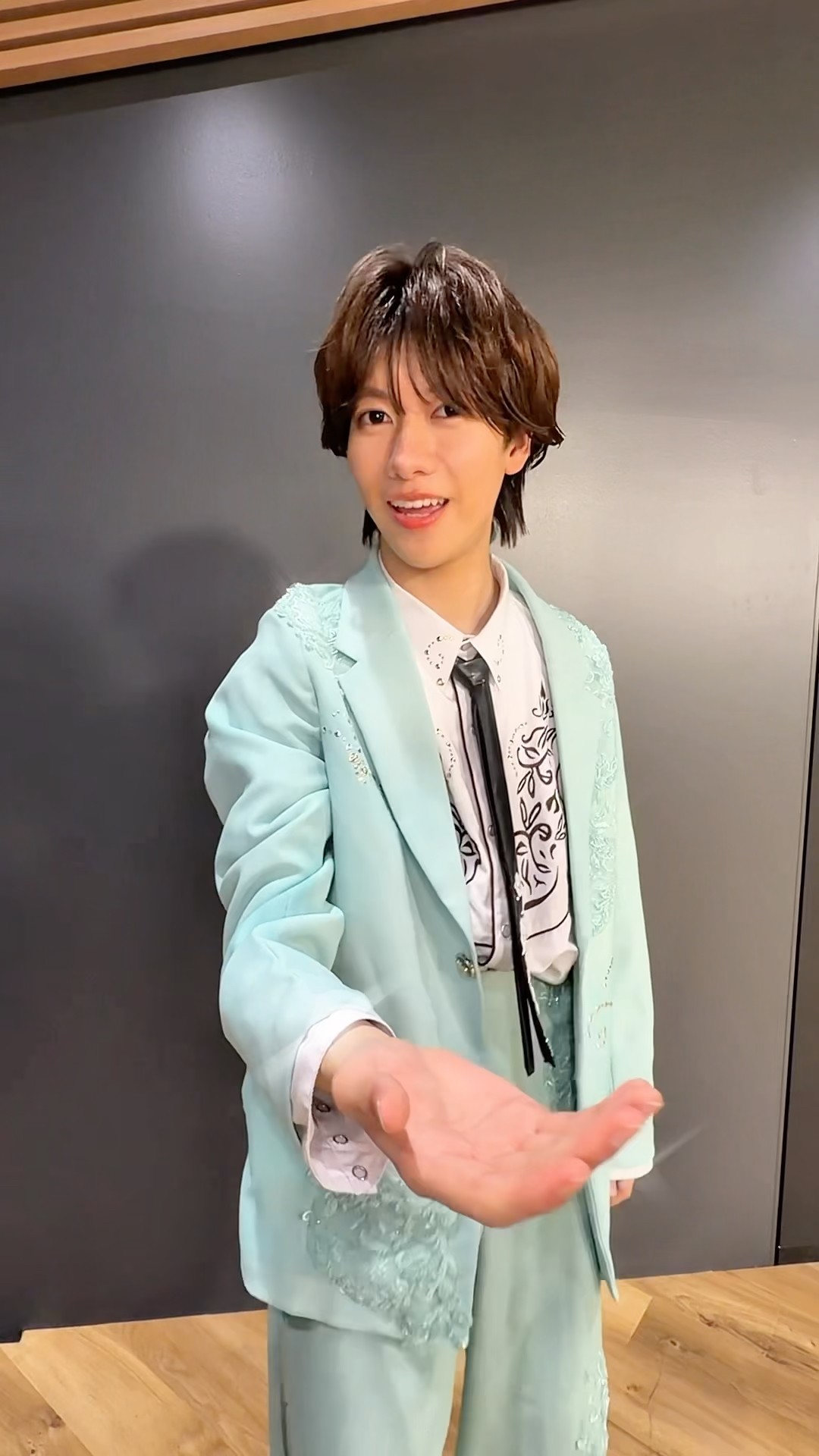 CLASS SEVEN - 手に手を #CLASSSEVEN #心にキスをした - YouTube