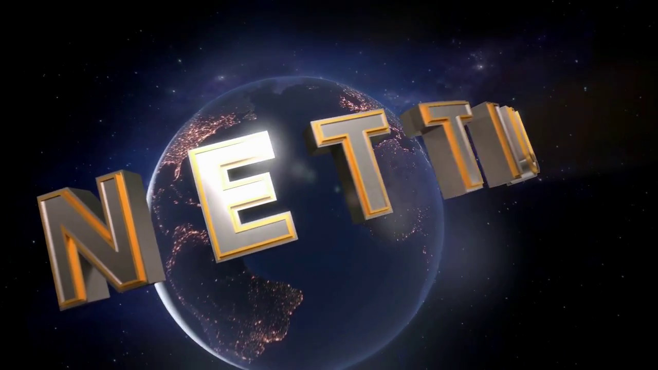 BEHIND. The Scene. English + Director Cut + Extended Version