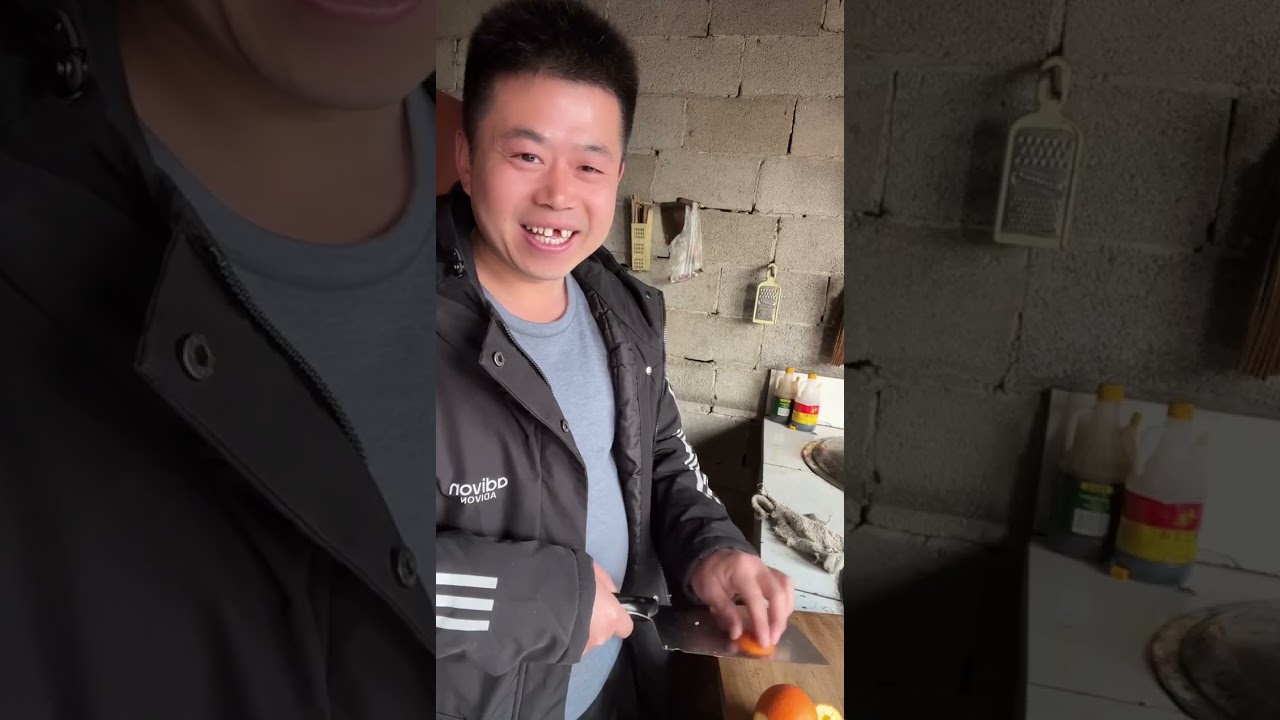 The teacher's appearance is like a shrimp,