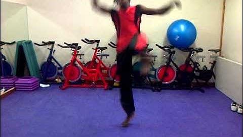 TRICK OF THE WEEK #7 CHEAT 720 KICK