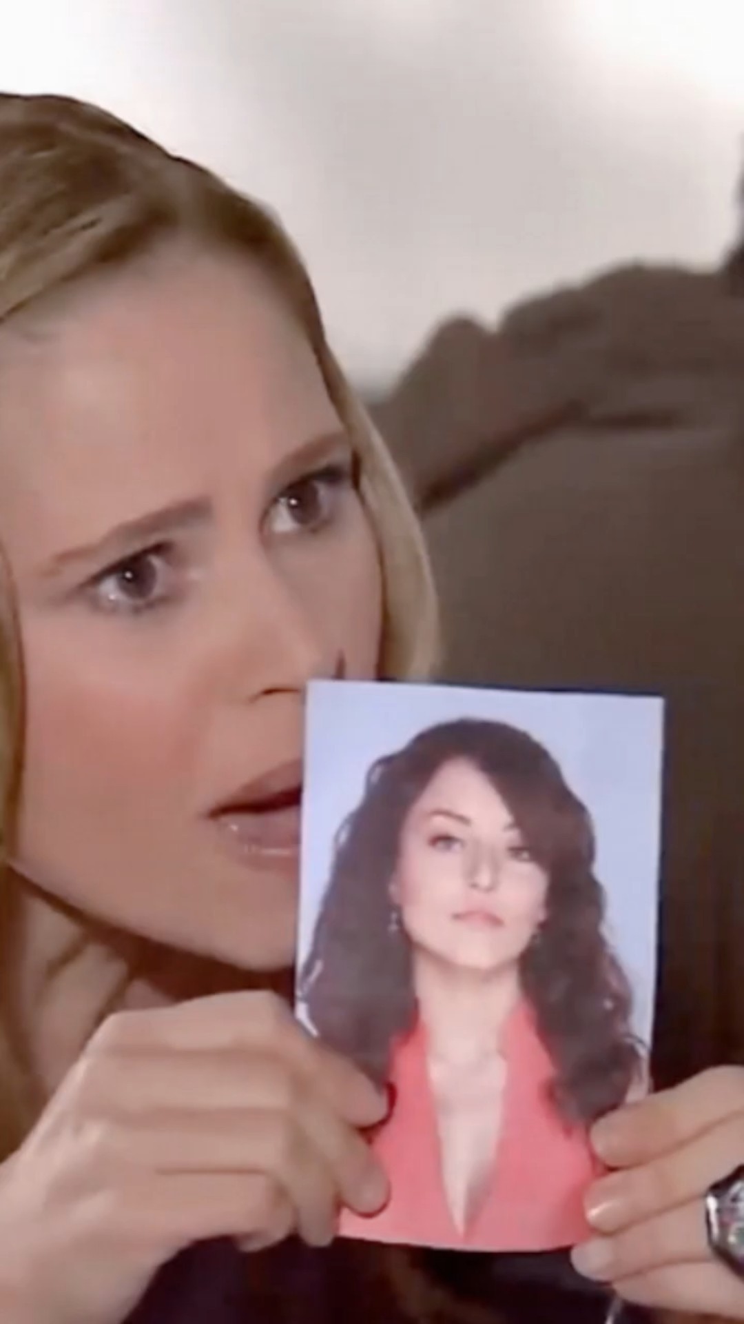 ¿Qué le ves a esa vieja? ? #teresa #tlnovelas