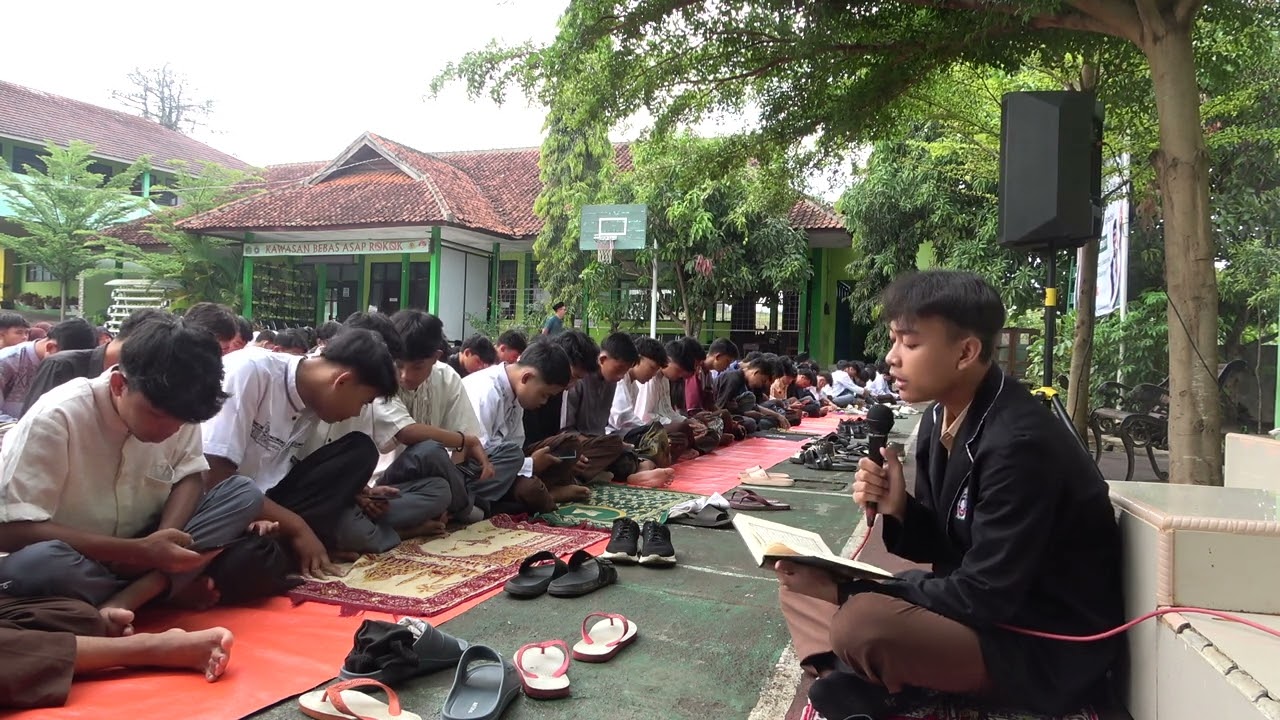 Pembacaan Surah Al Mulk Oleh Irwan Maulana Kelas XII 5 | Jum'at Pagi MAN 5 Garut