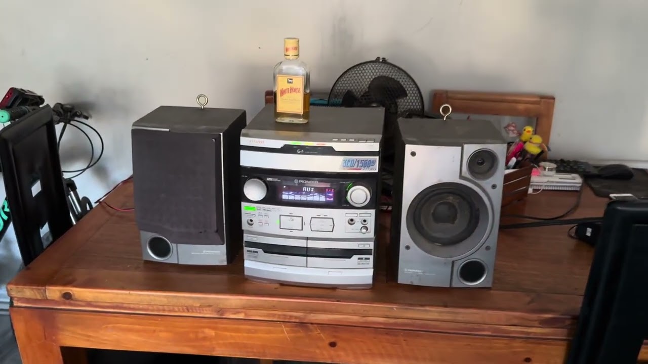 Pioneer A500 - YouTube