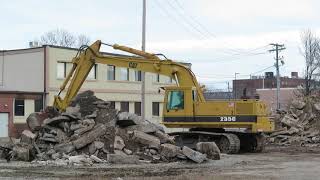 Caterpillar 235C Hydraulic Excavator