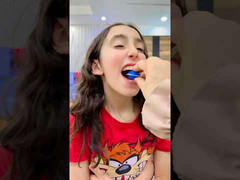 بس اعطيهم الاشياء بعمللهم اكشن جوجو روزا