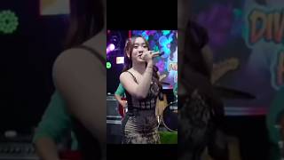 Mendut Yang  Diva Hani Goyangannya Mendat Mendut divahani dangdutkoplo youtubeshorts shorts