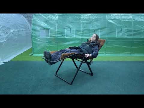 Кресло шезлонг раскладное Leobro Zero Gravity до 150 кг с велюровым матрасом, коричневый, видео 1