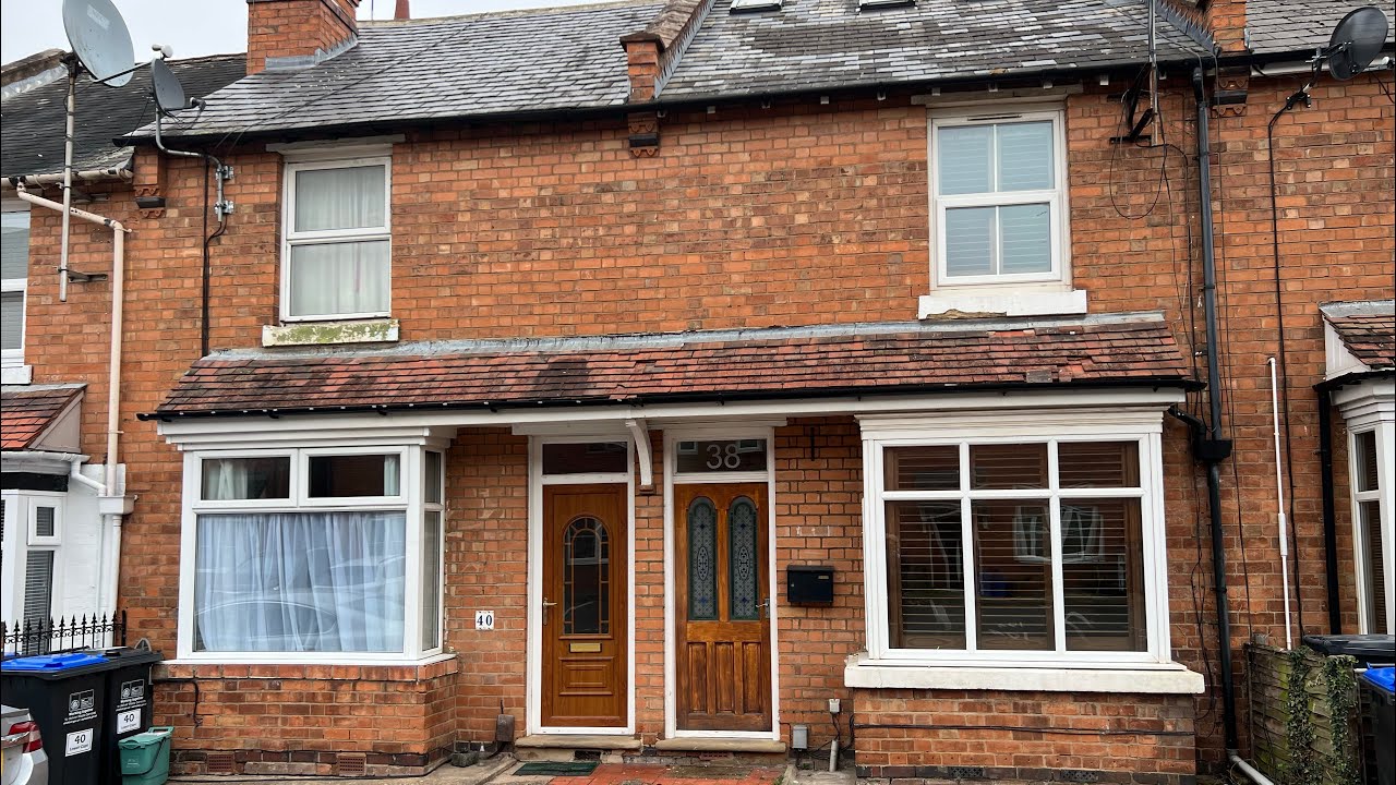 Lower Cape, Warwick Traditional Property For Sale Market Town