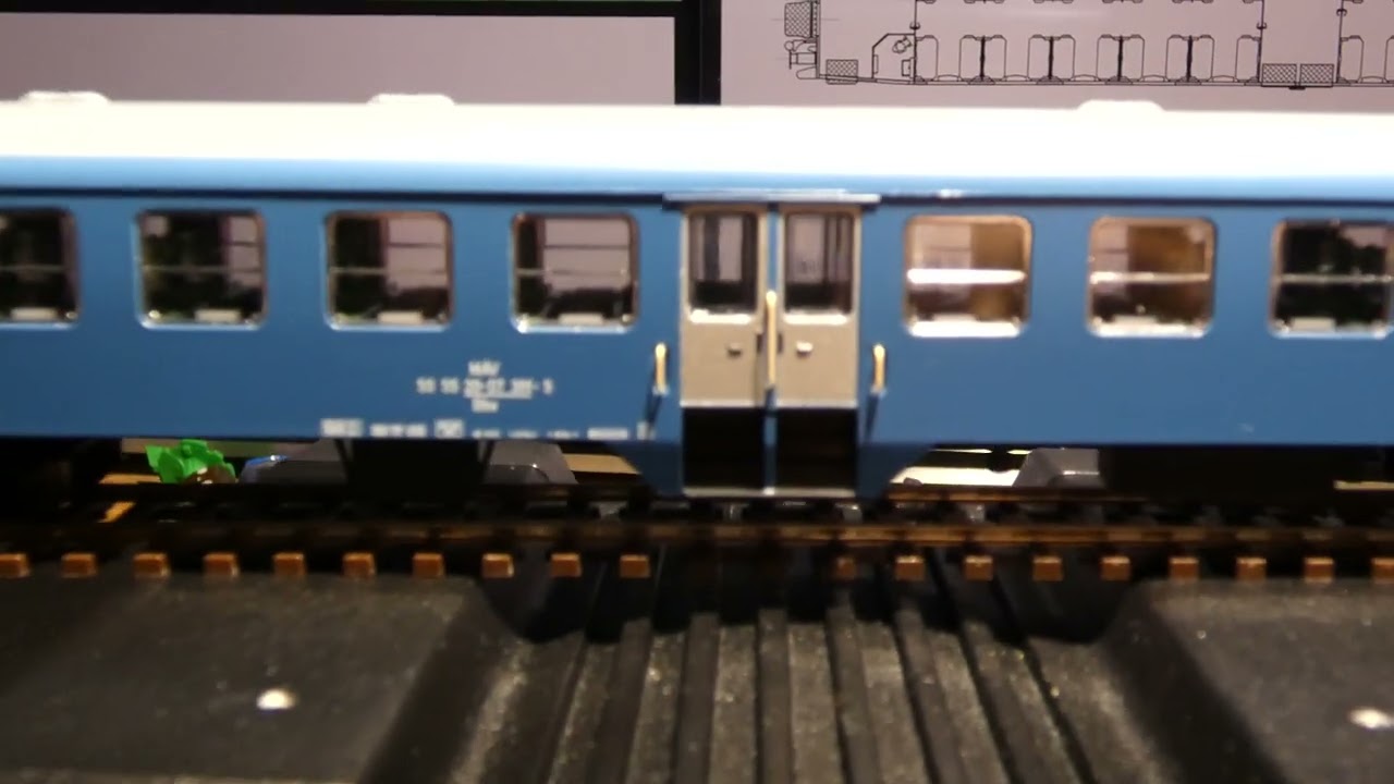 H0 Vasútmodell - Az MTB Bhv jellegű személykocsi esete a valósággal.