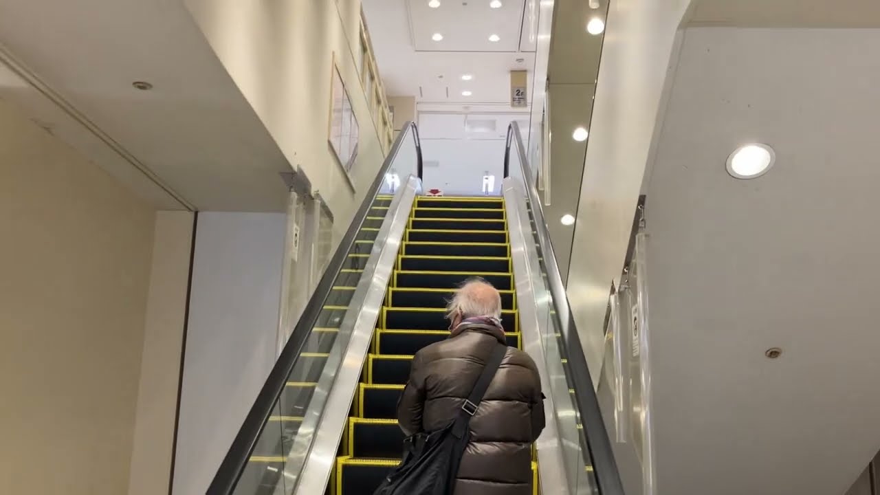 【日立】2Xエスカレーター イオン和泉府中店 2X escalator Aeon Izumi Fuchu shopping store Osaka Japan