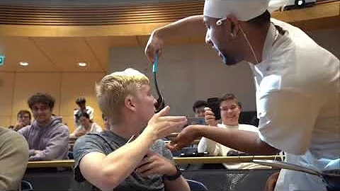 Cooking Curry During College Lecture!