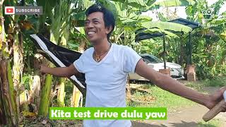 AA Raka Sidan Membuat Layangan