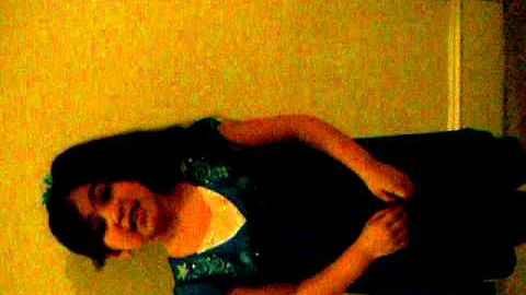 Angela Berrios cantando arrebato