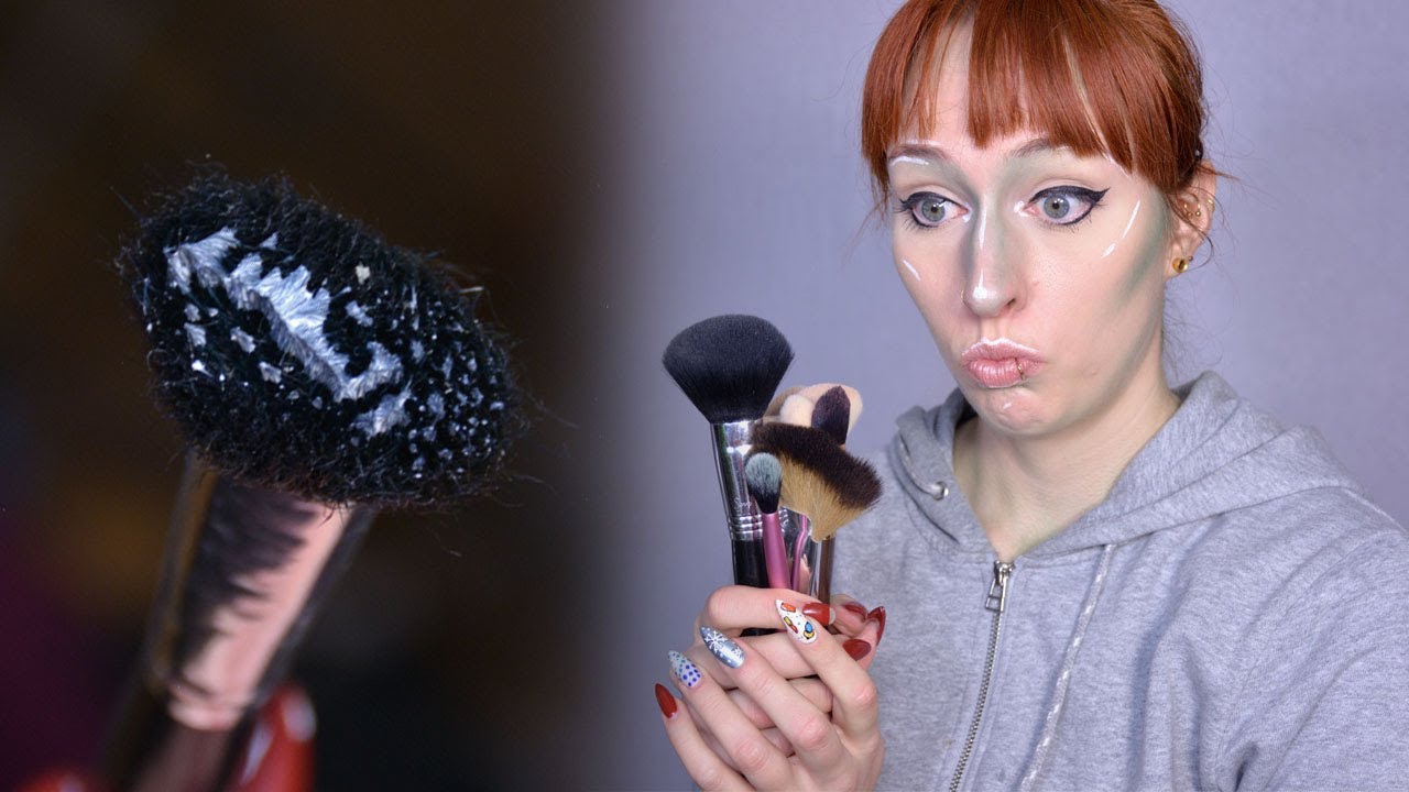 So Gross😱 | How To Get Liquid Latex Out Of Makeup Brushes