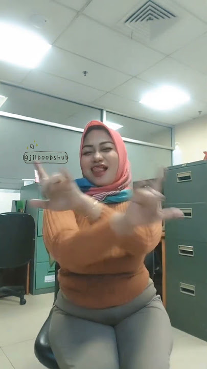Emak - Emak Jaman Now 😋😝 #modelhijaber #gemoy #hijab #masukberanda #jilbab #cantik #hijabstyle