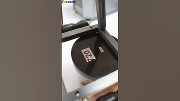Customized logo number mark on plastic cap by CYCJET New Type M20 Handheld Laser Marking Machine