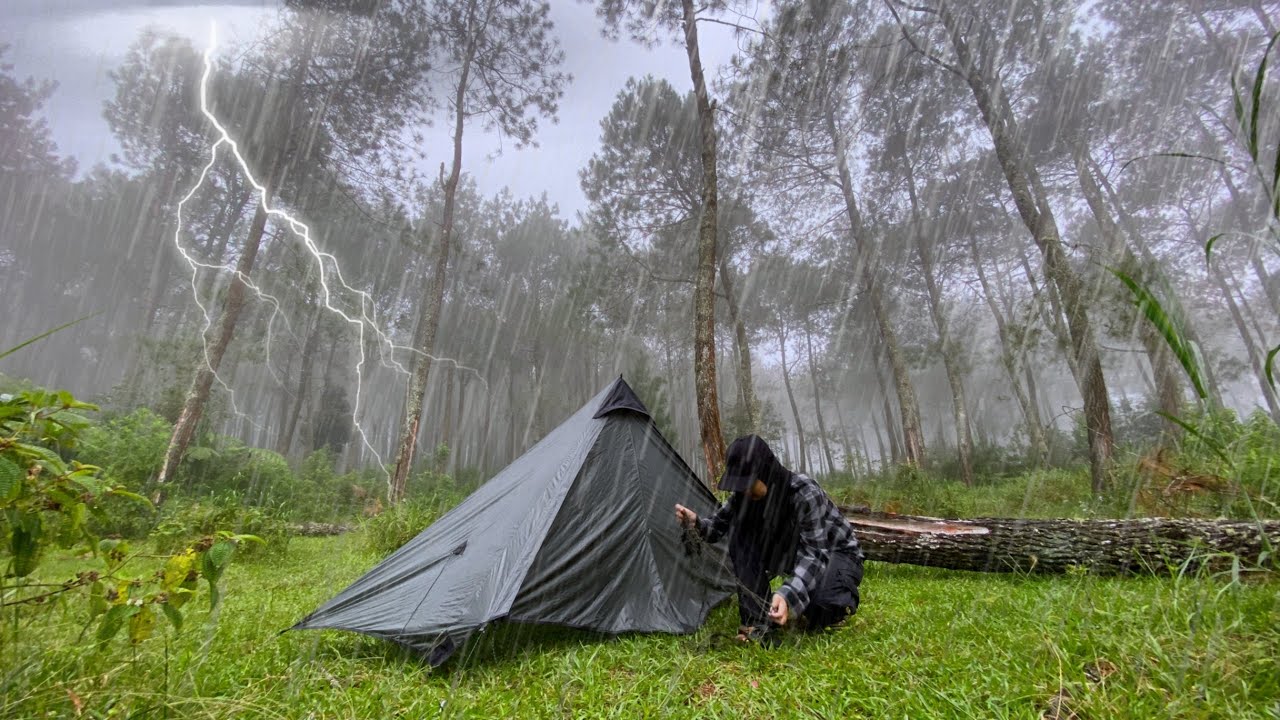 4 Days of Solo Camping in Heavy Rain - Relaxing Camping with the Sound ...