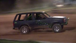 Jeff Eshleman's Ford Explorer at the final 2017 Lebanon Tuff Truck